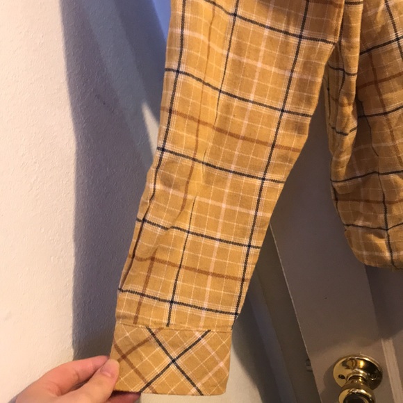 2 UNIVERSAL THREADS long sleeve flannel shirts - Picture 10 of 12